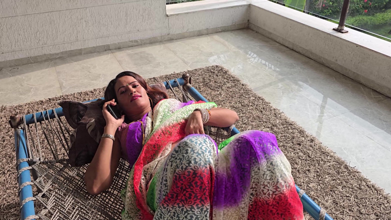 Sexymom169: Indian Wife Cheating with Her Husband and Fuck with Massage...