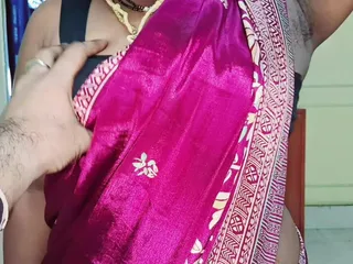 Tamil Couple Desi Woman Wearing Saree Sexy Boobs and Big Pennis Blowjob Massaging
