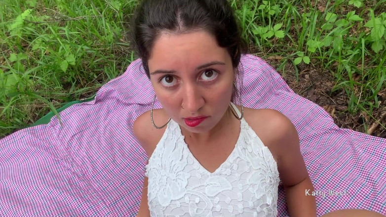 Katty West: Sodomie dans la forêt en collants résille