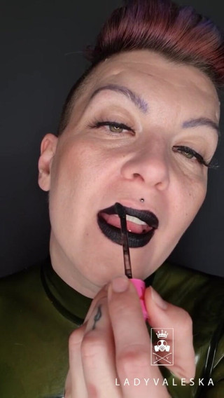 Lady Valeska: Mijn lippen klaarmaken voor mijn date