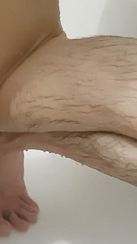 Chupando meu novo vibrador e tentando foder!