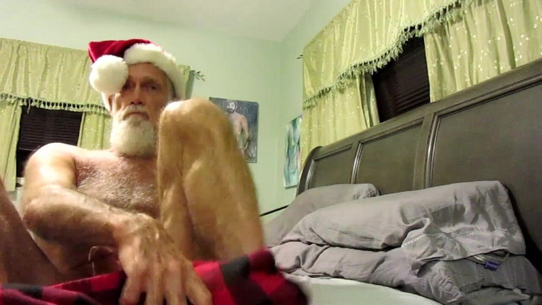 Mr hairy gardener: Santapre-holidayfinal