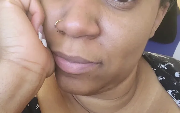 Josie4yourpleasure: Hello there, guys