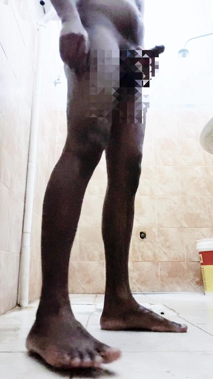 mehedi123Bow: Late Night Bathroom Fun