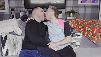 gaynaughtywelsh: Трахаю волохату дупу мого зведеного дядька Муску вперше