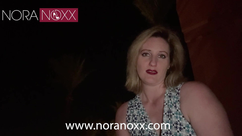 Nora Noxx: Snězte Sušenku!