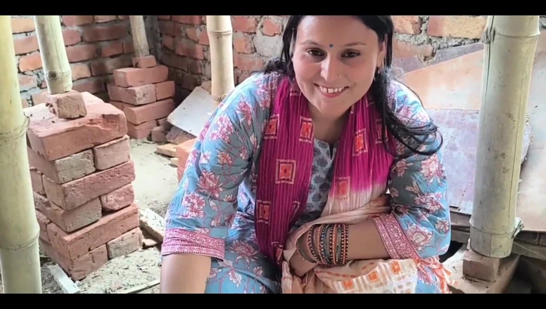 Pujaprem indian: Women Labour Fuck with Labour Contractor for Earning Extra Tips