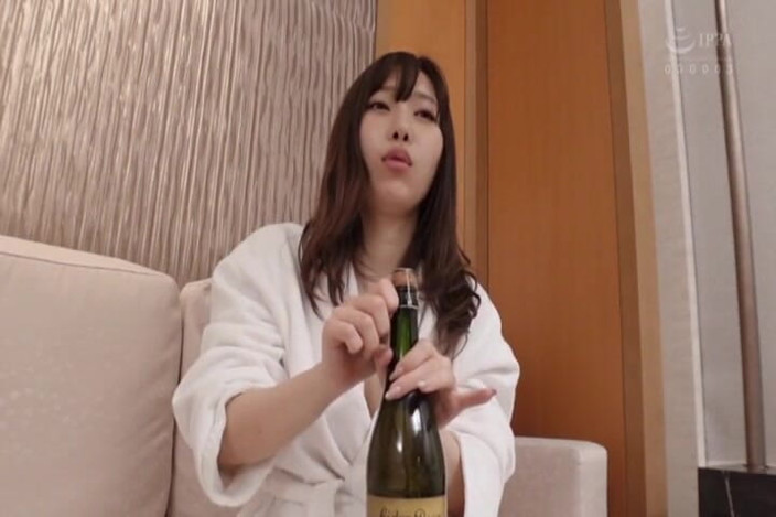 CherryBONBON: ミッドナイト・トゥ・サンライズ - 皐月芽衣のFカップ曲線が情熱の夜を燃やす - 2