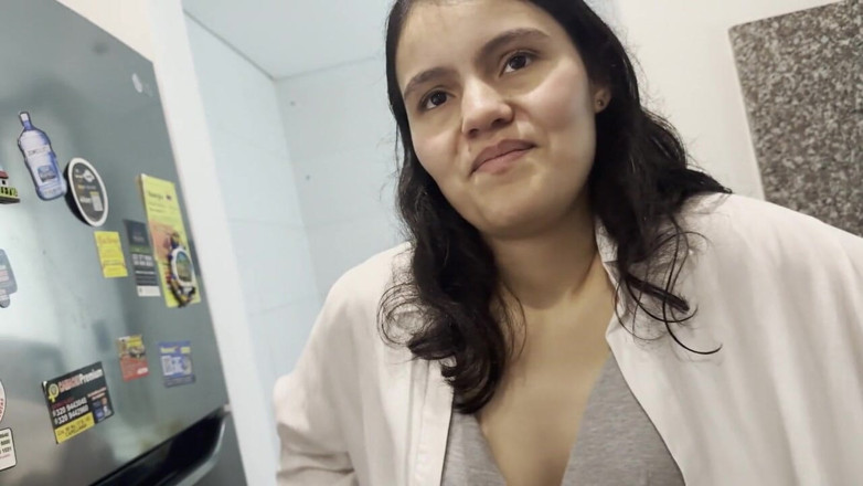 scarlettandc: Sexe lesbien avec la demi-sœur de mon mari dans la...