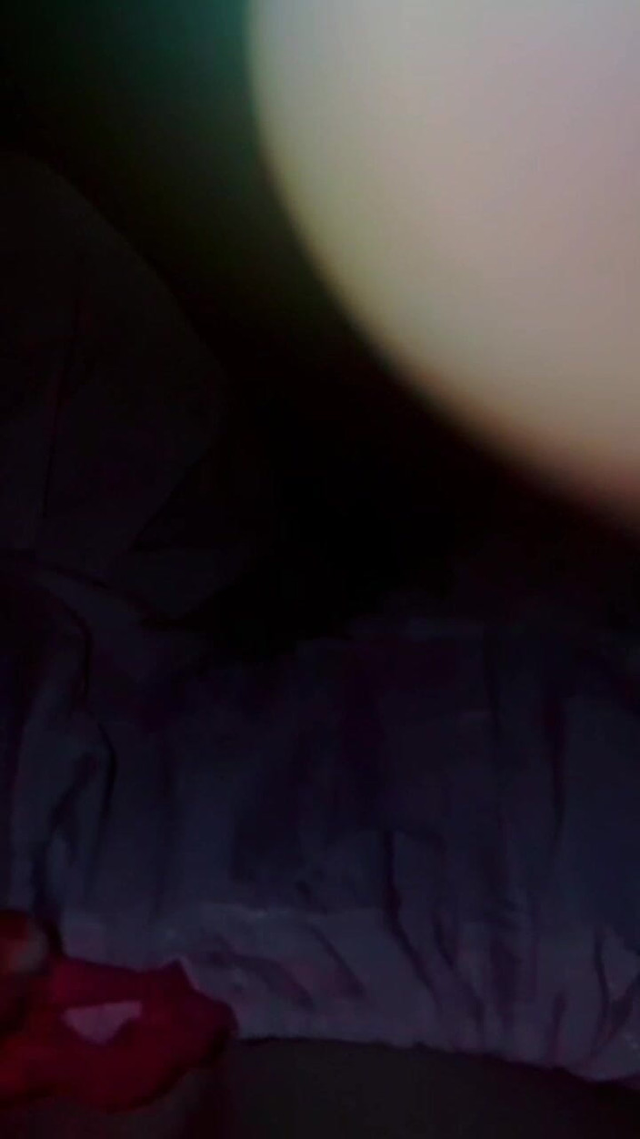 TricolorMusic3: 当所有人去观看节目时，我对晚上躲在家里非常感兴趣