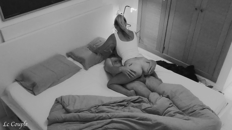 LC couple: Parti gecesinden sonra sekse ihtiyacı olan komşu orta yaşlı seksi...