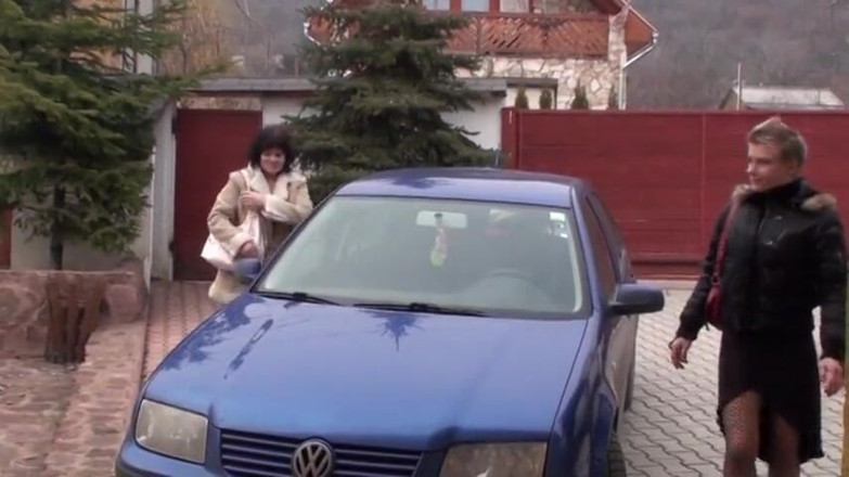Lesbian Illusion: Mature lesbian has a new young toy!