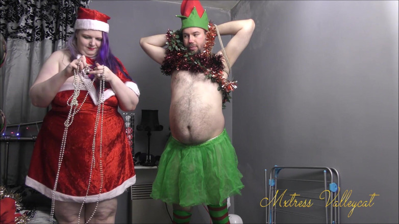 Mxtress Valleycat: Human Christmas tree