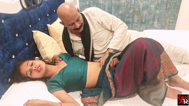 Sex_hub_: Lelaki India bermain lembut dengan isteri