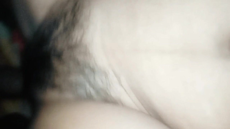 Jhon Hamster: 当她的丈夫不在家时与女仆啪