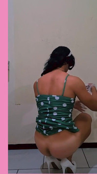 Polka dot, orteil blanc ouvert et masturbation