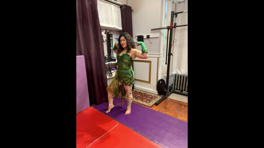 Kimi Chi Interview Session Wrestler (Geeky femdom)