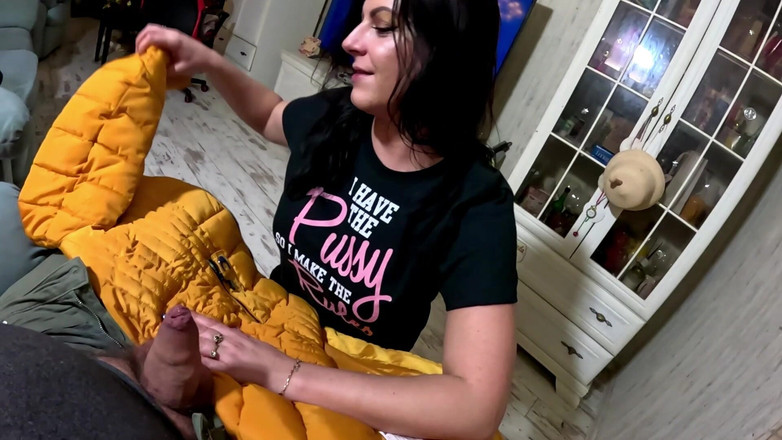 MilfyCalla: 내 자지를 빨아주기 위해 내 자지를 빨아