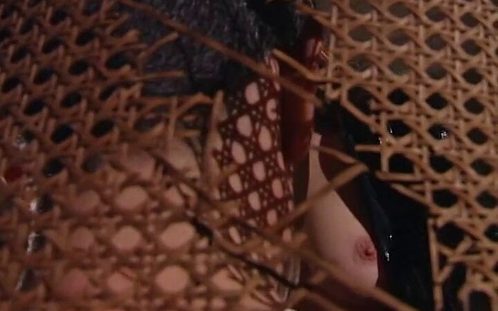 Magmafilm: Cine se teme de dominatrix