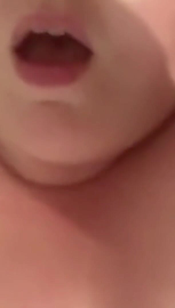 Real homemade BBW BBC porn: Giovane bbw inglese fa piacere alla mia figa con un...
