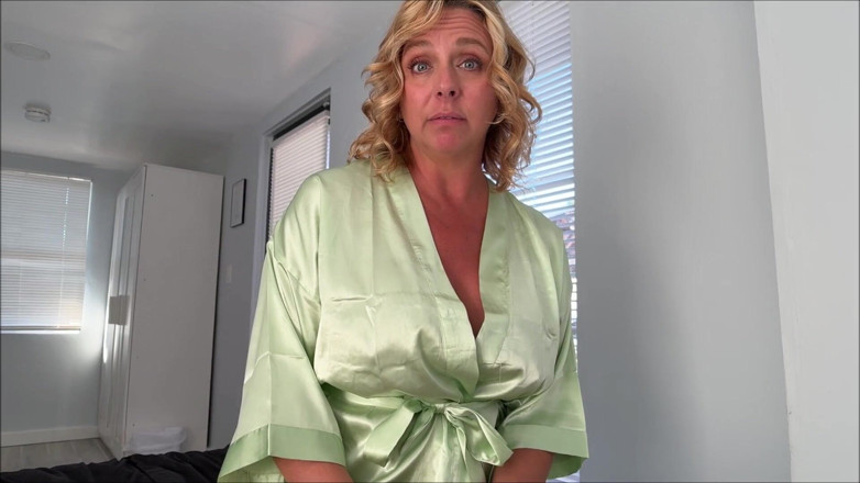 Alex Adams: Hete stiefmoeder zorgt ervoor dat je een baan krijgt - Brianna...