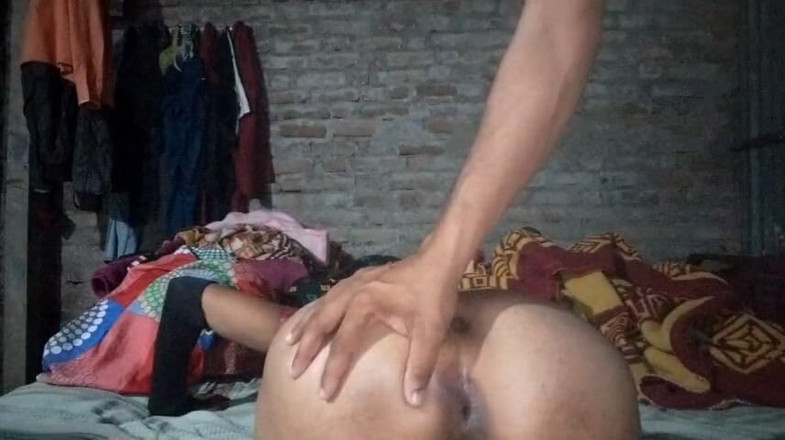 KMM: Desi Bhabhi ki Gand Chudai zábava.
