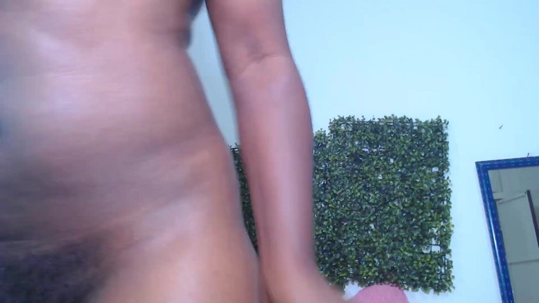 Super sexy ebony cuties: Трение клитора, трах пальцами моей киски на улице со сквиртующим дилдо, оргазмы