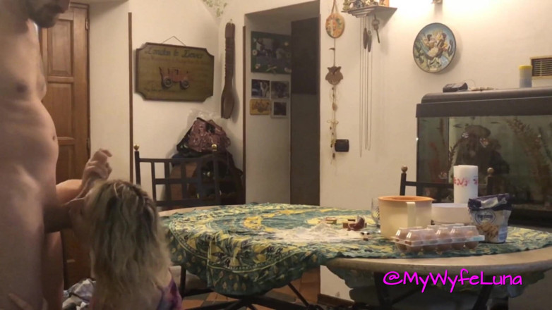 My Wife Luna: Karım pasta yaparken sodomize ediyorum