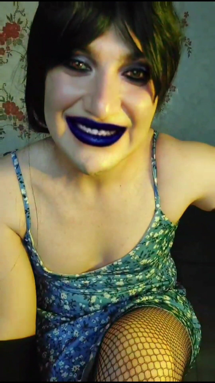 Kitty_Cross: Heks sissy vampirous avontuur