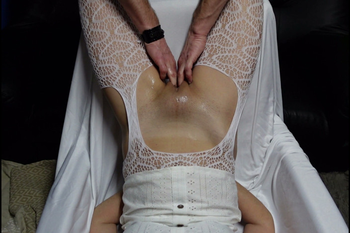 carolinefist: MILF Pussy Stretched by Two Hands Fisting and Squirting Amateur...