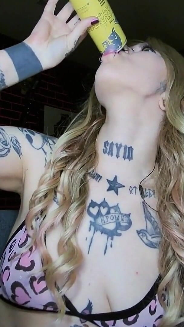 MessalinaHorror: Sexy bionda alternativa sborrata