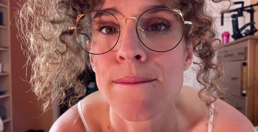 VibeWithMommy: 임신한 슬픈 유태인 새엄마! 그녀는 자신의 씨앗을 임신에 대해 배다른 아들을 직면!