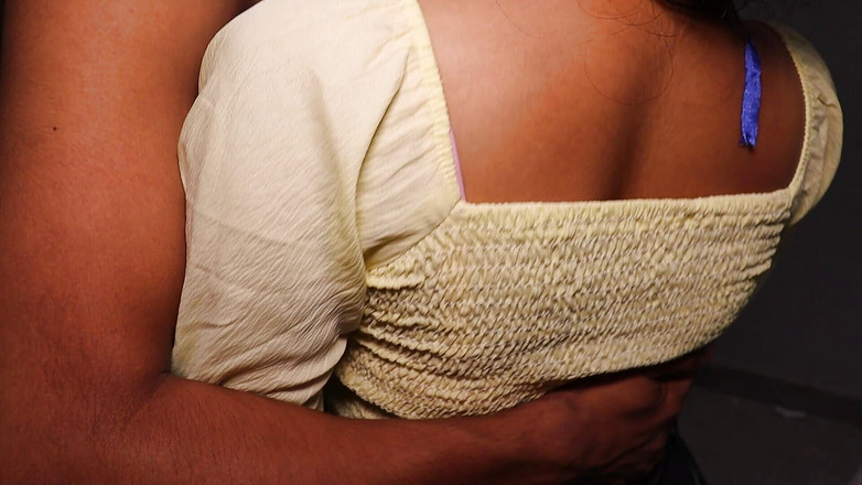 Sweet girl studios: 若い女子大生は、まんこを犯すために勉強の休憩を取る(インドのデジポルノ)