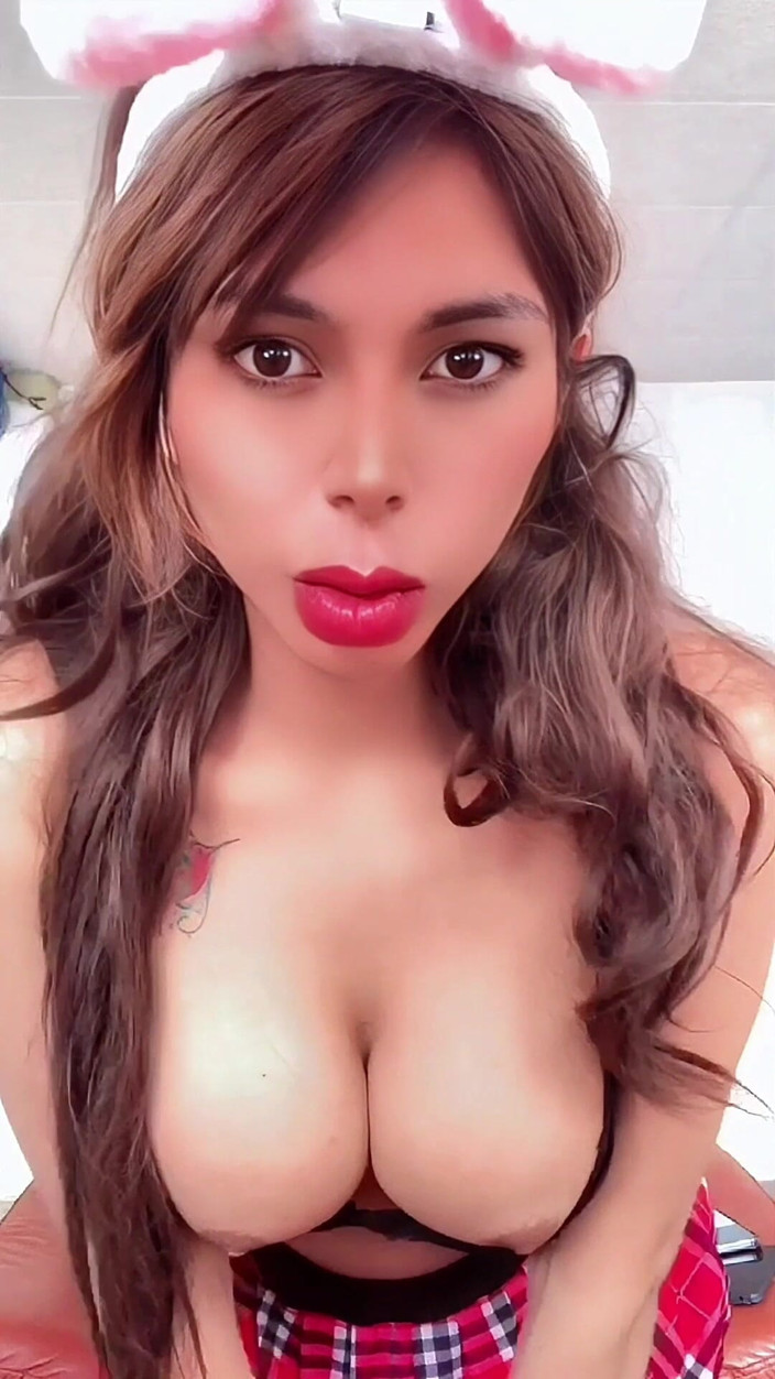 Barbietransxxxx: Questo Ragazzo Mi Ha Fatto Godere Mentre Mi Penetrava E...