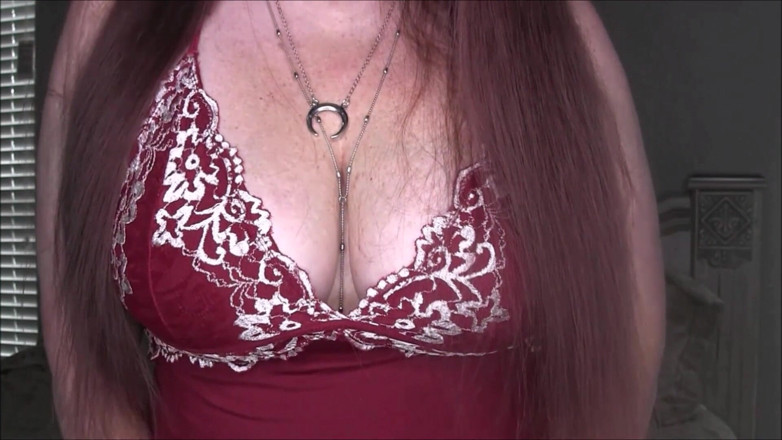 Nikki Nevada: Matură sexy incitantă în lenjerie futându-se cu un vibrator, 3 videoclipuri