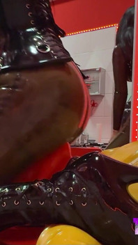 Facesitting Lesson: He Is Completely Addicted to His Rubber Goddess's Latex Ass