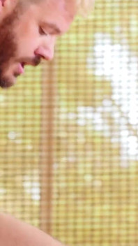 BEARFILMS - John Thomas et Dean Gauge se font baiser sans capote après une pipe