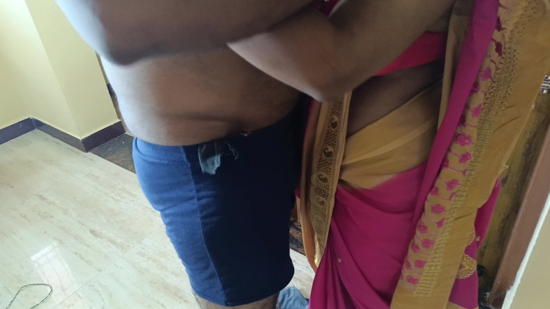 Laxi ammu: सौतेली बहन का हॉट रोमांस और प्यारी संरचना के साथ 2
