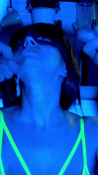 Wife Sucks 2 Cocks in Neon Light. Threesome. Full Scene. Ep 4641