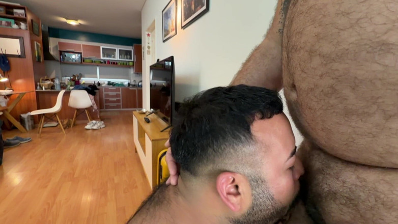 ScruffyStocky: Mokrý rimjob, pak tlustý medvěd ho rozdělí bez kondomu