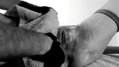 Bdsmlovers91: Kinktober Den 15 - Holení Záhyb: Svázal ji, oholil si kundičku a...