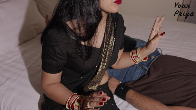 Your Priya: सौतेली मम्मी के पीछे खरोंच अनुरोध ने उसे उत्तेजित कर दिया जिससे मुख-मैथुन गर्म सेक्स हुआ