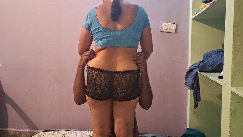 Sexy sindu: Indiancă bhabhi este futută în pizda ei strâmtă