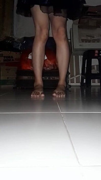 Satén lindo, mini vestido azul, masturbación