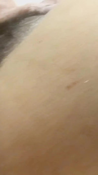 Owłosiona cipka latynoska nastolatka ma gorący seks w biurze