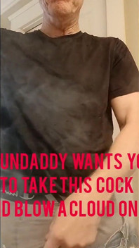 Spundaddy mahu awak mengambil zakarnya dan menghisap awan di atasnya