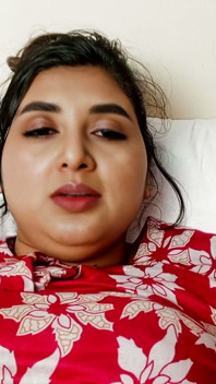 Nadiya boudi yurtdışında sikiliyor sonra eve geldi ve debor tarafından sikildi