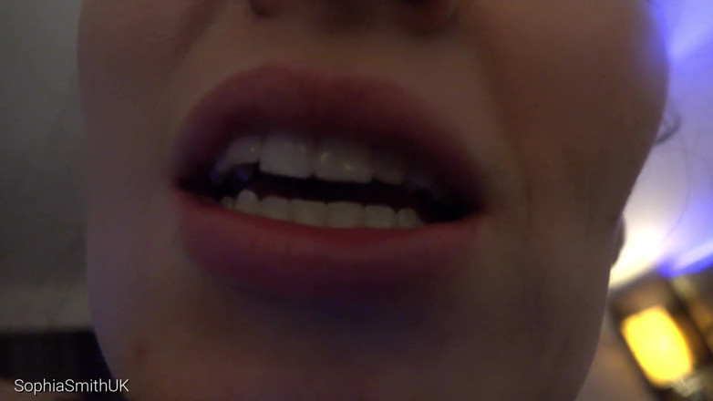 SophiaSmithUK: Asmr büyük bir öpücük