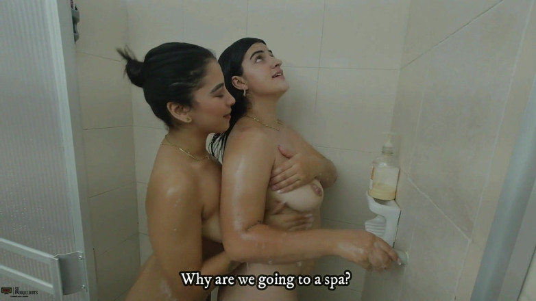 Candyrouse: Horny Lesbians Having Amateur Lesbian Sex at Home - Porn in...