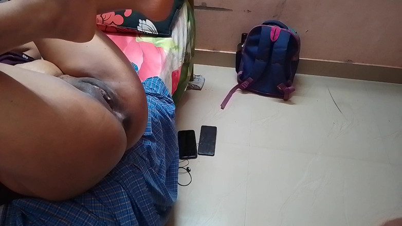 Skydreem1104: Eine arbeitende krankenschwester in Kochi wird von ihrem ehemann im...